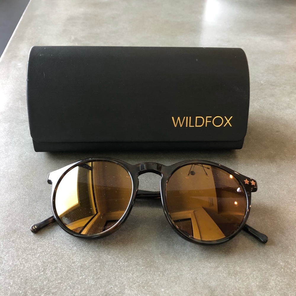 WILDFOX STEFF SUNGLASSES